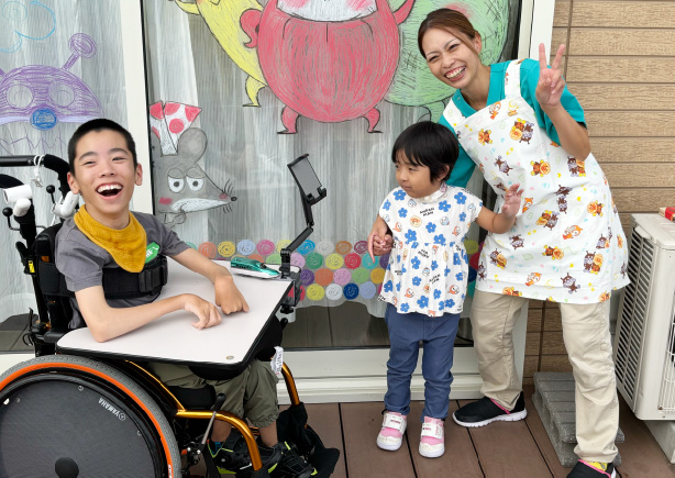 プロフィール｜仕事風景｜株式会社デイベンロイ